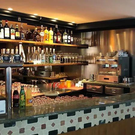 Hotel De 3*